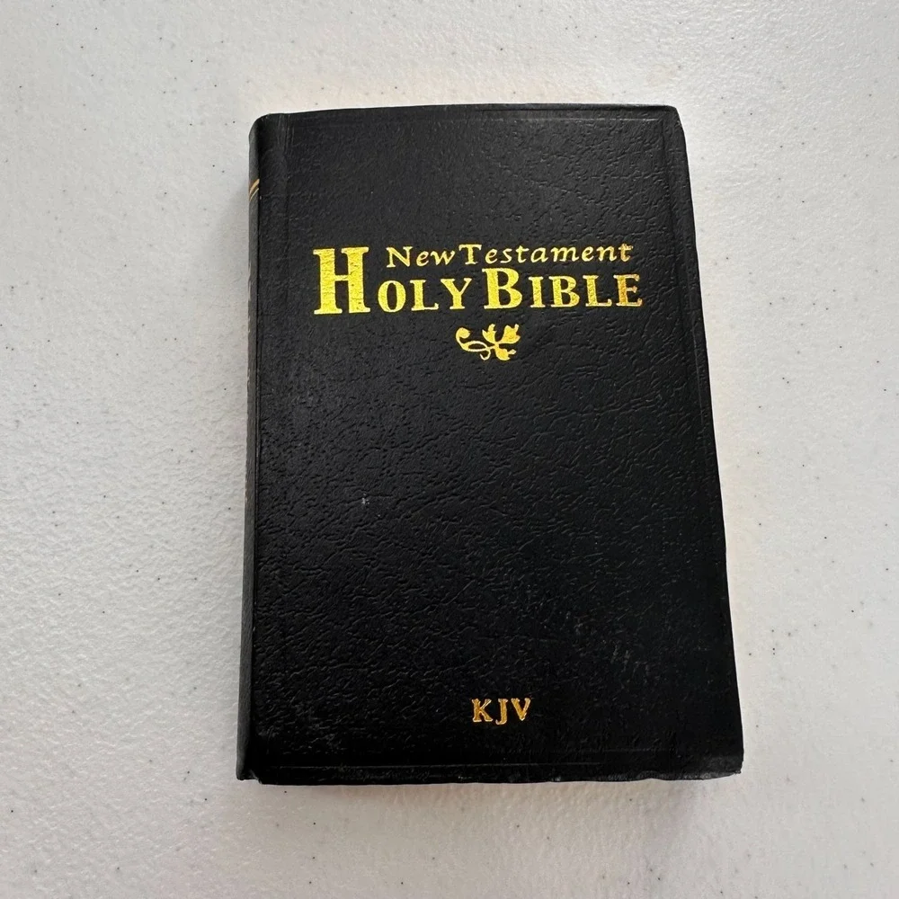Pocket Size‎ New Testament Holy Bible KJV Black Leather Hardcover Gold Gilded 4